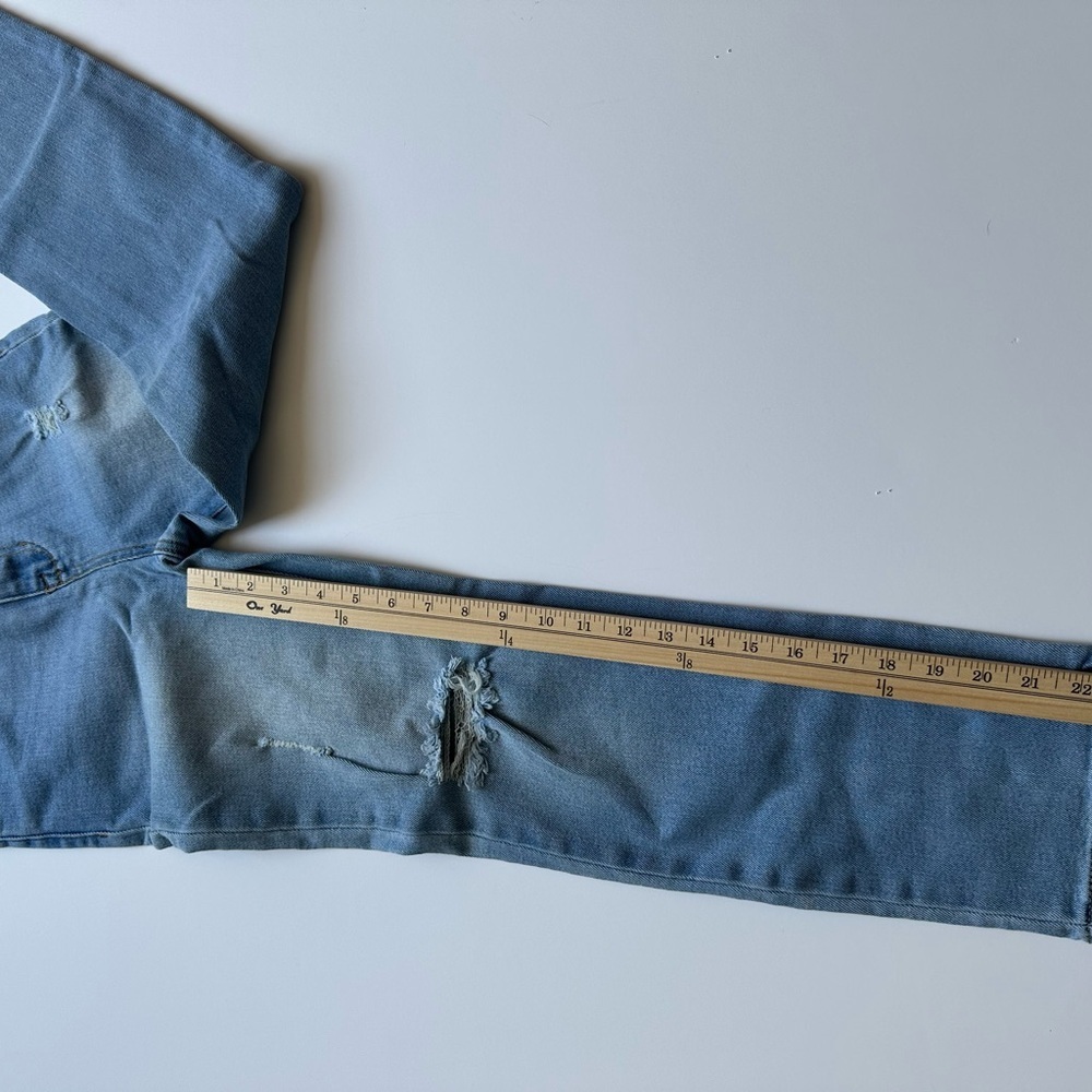 Kendall & Kylie Light Wash Denim size 3/26 - Picture 8 of 11
